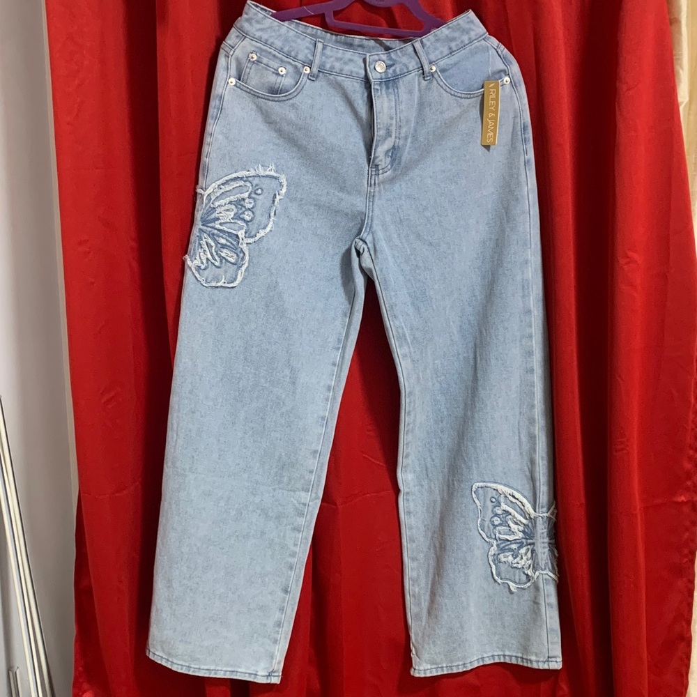 Elegant Butterfly Embroidered Straight Leg Jeans